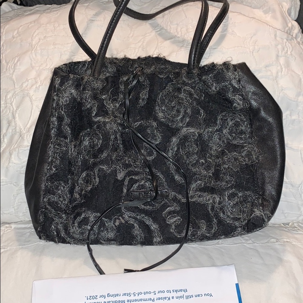 Desmo leather & wool purse